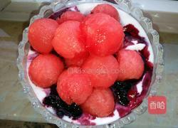 西瓜蓝莓酸奶的做法图解3