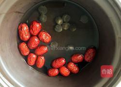 红枣桂圆糖水的做法图解2