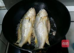煎炖黄花鱼的做法图解4