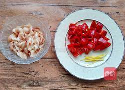 红椒炒肉的做法图解2