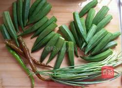 清炒秋葵的做法图解1