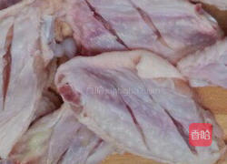 私房酱烧鸡翅的做法图解1