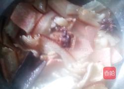 腊肉炖猪血的做法图解1