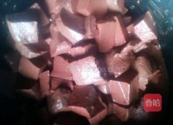 腊肉炖猪血的做法图解2