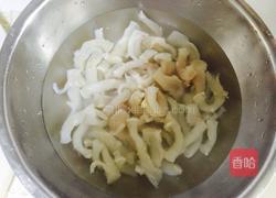 红椒烧牛筋的做法图解2