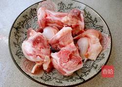 海带猪骨汤的做法图解1