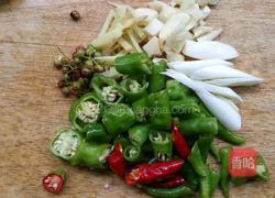 香辣鸭肠的做法图解2