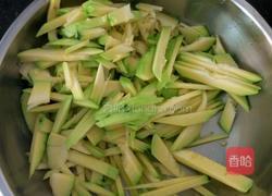 嫩南瓜馅饼的做法图解2