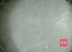 牡蛎干贝瘦肉粥的做法图解2
