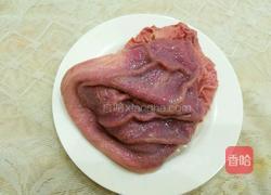 红椒炒肚丝的做法图解1