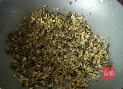 酸菜肉末面的做法图解2