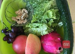 蔬菜水果沙拉的做法图解1