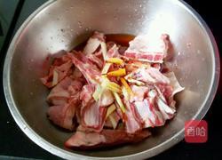 白萝卜炖羊排的做法图解2