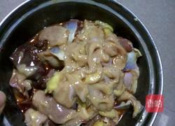 青椒炒鸭胗的做法图解1