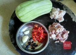 水瓜炒肉片的做法图解1