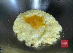 韭菜花炒鸡蛋的做法图解2