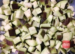 香辣蚝油茄丁煲的做法图解3