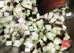 香辣蚝油茄丁煲的做法图解7