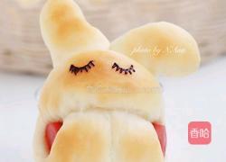小兔子香肠面包的做法图解1