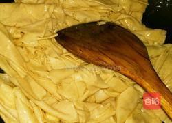 辣椒炒豆腐皮的做法图解4