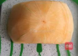 哈密瓜小汽车的做法图解3