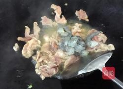 西兰花炒瘦肉虾仁的做法图解8