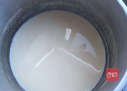 玫瑰乌龙蜜桃冰奶茶的做法图解3