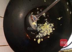 酸菜炒毛豆的做法图解2