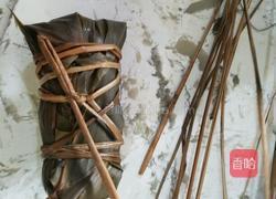 粽子 (猪肉咸蛋绿豆花生干贝虾米)的做法图解18