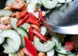 黄瓜腰果炒虾仁的做法图解8