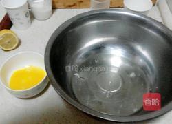 纸杯橙味提子蛋糕的做法图解2