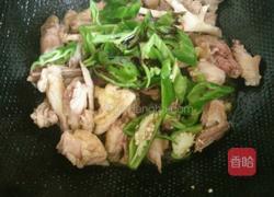 辣椒炒仔鸡的做法图解4
