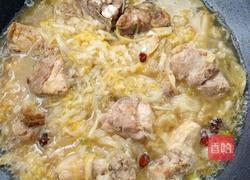 排骨炖酸菜的做法图解5