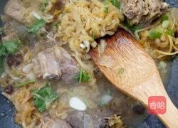 排骨炖酸菜的做法图解6