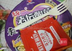 酸菜泡面的做法图解4
