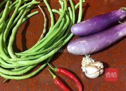 豆角烧茄子的做法图解1