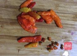 酸菜炖鲫鱼的做法图解3