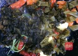 酸菜炖鲫鱼的做法图解9