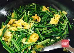 韭苔炒蛋的做法图解3