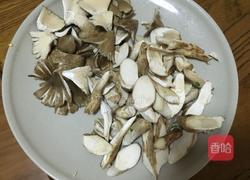 火腿炒鸡枞的做法图解3