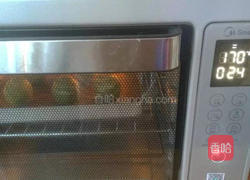 抹茶蛋黄酥的做法图解12