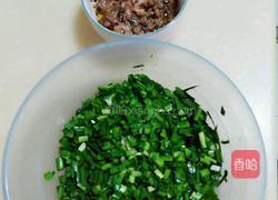 鸡蛋肉末煎韭菜的做法图解1