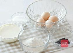 巧克力草莓蛋糕卷的做法图解1