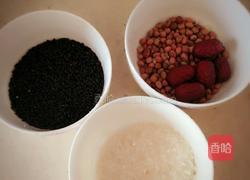 红豆黑米粥的做法图解1