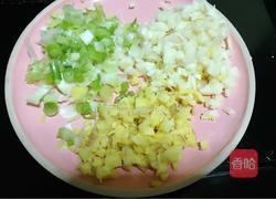 木耳菜肉丸汤的做法图解3