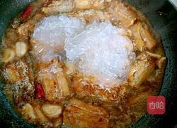 红烧带鱼炖粉条的做法图解12