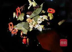 Illustration of how to make spicy fish with winter bamboo shoots 3