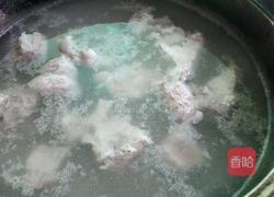 沙参枸杞排骨汤的做法图解3