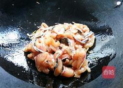 爆炒生鱼片的做法图解4