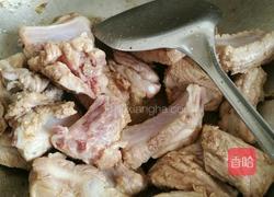 东北乱炖一锅出的做法图解2